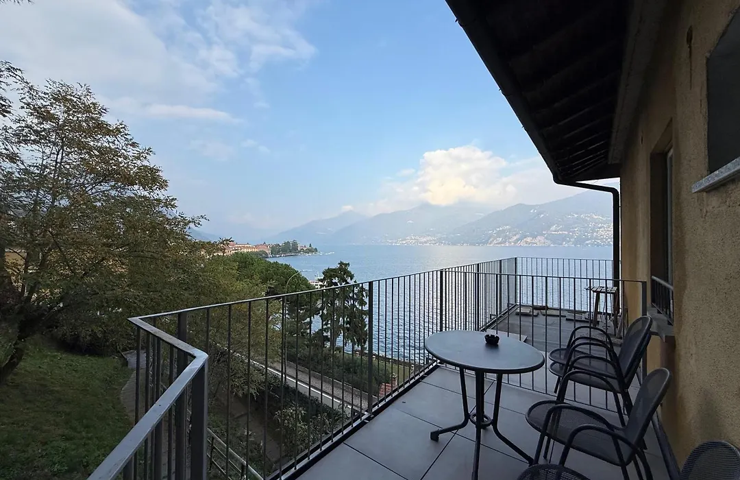 Lake Como Hostel-1