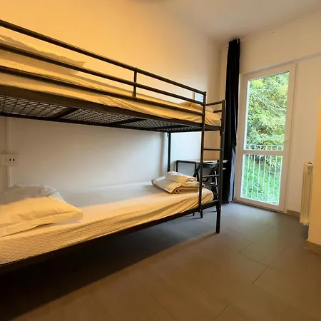 Lake Como Hostel-2